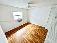 759 Meridian Ave, Unit 4 in Miami Beach, FL - Building Photo - Building Photo