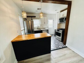 2416 NW 38th St in Oklahoma City, OK - Building Photo - Building Photo