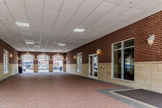 Shops at Village Centre Apartments in Mount Prospect, IL - Building Photo - Building Photo
