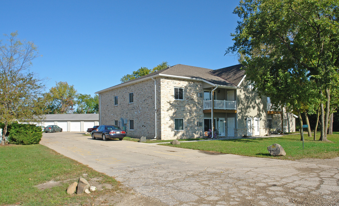 23910 Loomis Rd in Muskego, WI - Building Photo