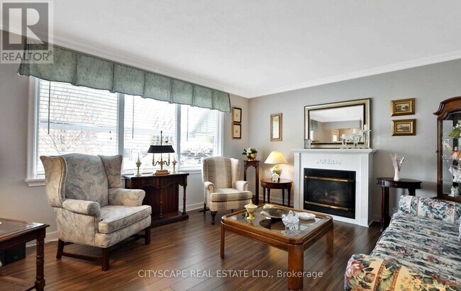 729 Parker Crescent in Burlington, ON - Building Photo - Building Photo