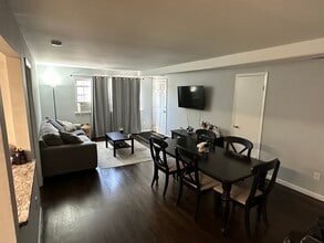 281 College Dr, Unit 281 in Edison, NJ - Building Photo - Building Photo