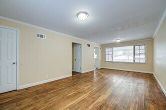 1426 Akron Dr in St. Louis, MO - Building Photo - Building Photo