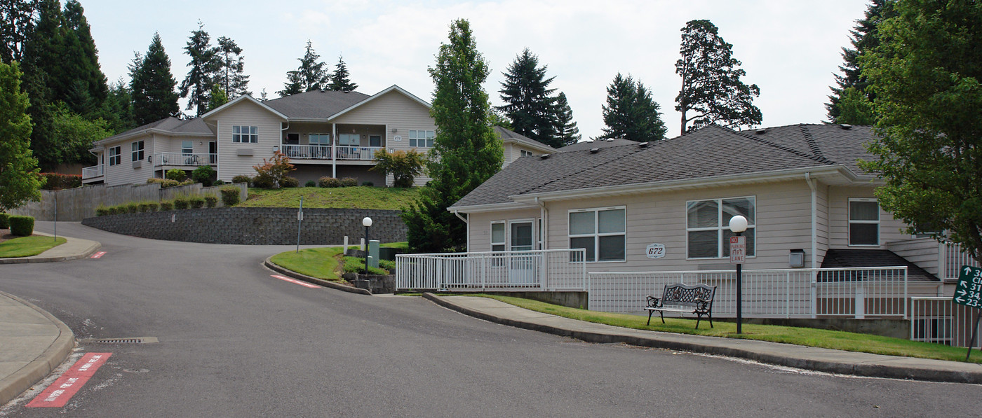 The Ridge At Madrona Hills in Salem, OR - Building Photo