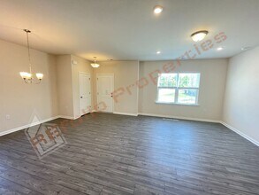 2421 Hedge Maple Dr in Raleigh, NC - Building Photo - Building Photo