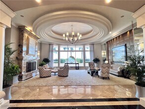 23850 Via Italia Cir in Bonita Springs, FL - Foto de edificio - Building Photo