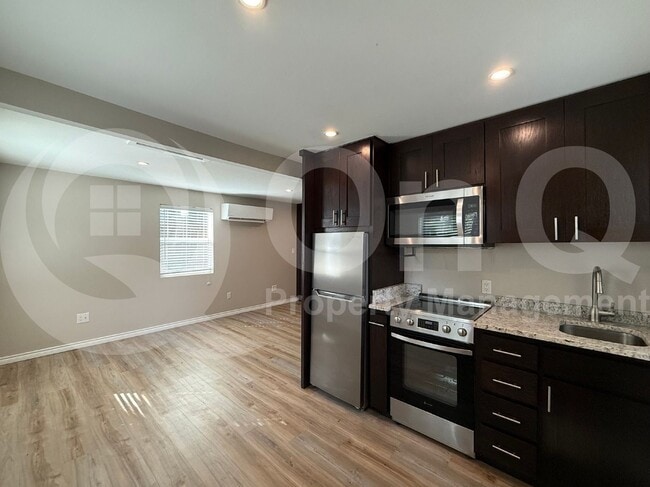 2519 N Garrett Ave in Dallas, TX - Building Photo - Building Photo