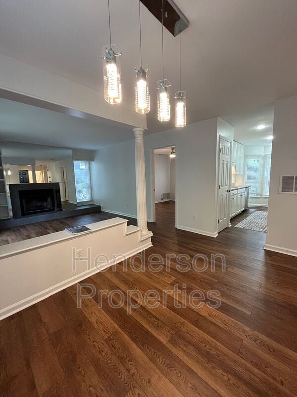 property at 607 Queens Rd