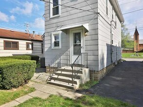 105 Morse Rd in Columbus, OH - Building Photo - Building Photo