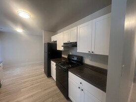 Room in Duplex on Beck St in Greensboro, NC - Building Photo