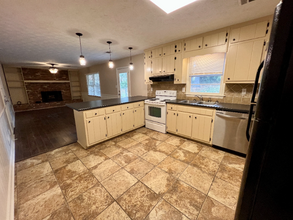 2552 Marcia Dr SW in Lawrenceville, GA - Building Photo - Building Photo