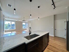 2100 W 18th Pl in Chicago, IL - Building Photo - Building Photo