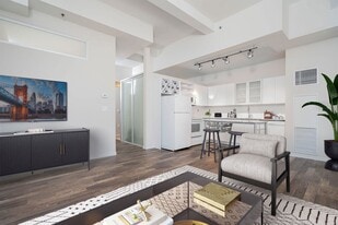 Parisian on Vine Apartments in Cincinnati, OH - Building Photo