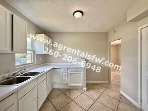 3232 Barr St in Fort Wayne, IN - Building Photo - Building Photo