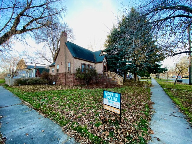 104 6th Ave N in Fargo, ND - Foto de edificio - Building Photo