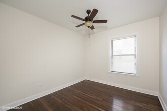 4934 W Jackson Blvd in Chicago, IL - Foto de edificio - Building Photo