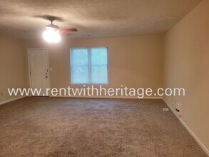 6088 Cobblestone Ct in Douglasville, GA - Building Photo - Building Photo