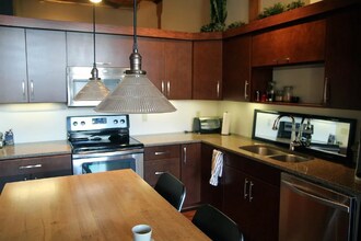 210 N 2nd St in Minneapolis, MN - Building Photo - Building Photo