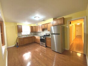 2830 W Summerdale Ave in Chicago, IL - Building Photo - Building Photo