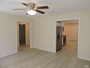 1000 Polk Ave in Pensacola, FL - Building Photo - Building Photo