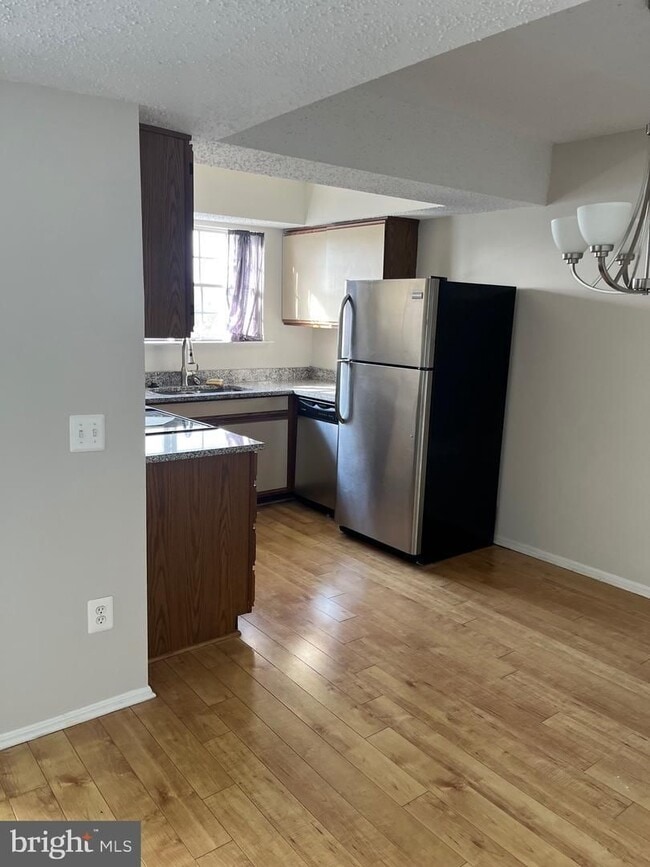 104 Fort Evans Rd SE in Leesburg, VA - Foto de edificio - Building Photo