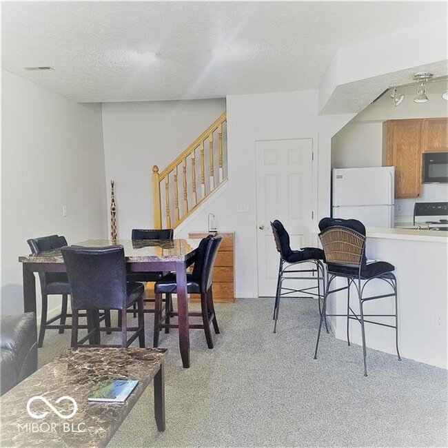 11437 Enclave Blvd in Fishers, IN - Building Photo - Building Photo