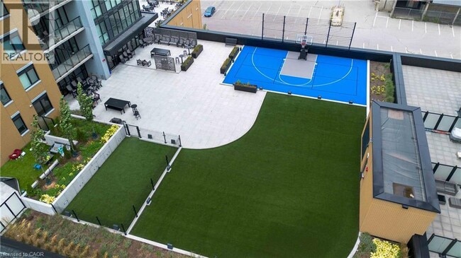 108 Garment St in Kitchener, ON - Building Photo - Building Photo