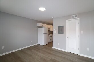 203 S 1st St in Nicholasville, KY - Building Photo - Building Photo