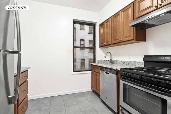 property at 505 W 122nd St