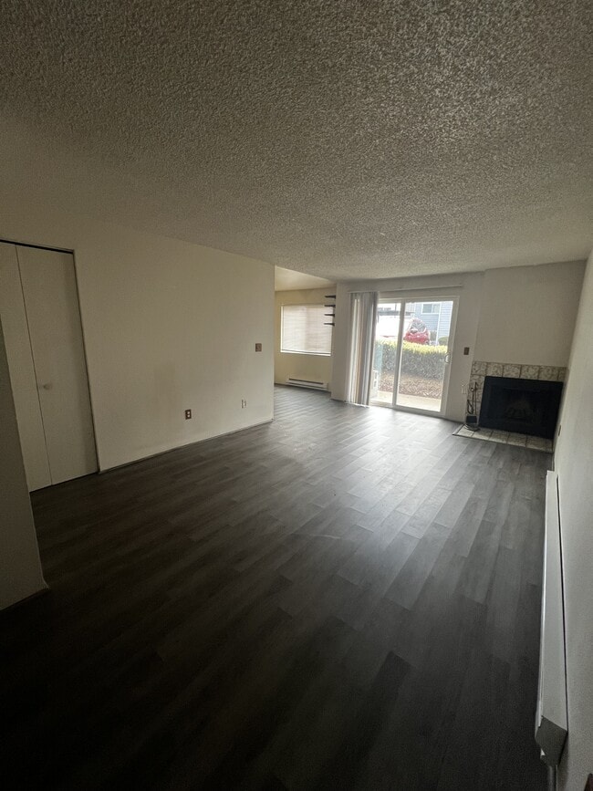 15210 Macadam Rd S in Tukwila, WA - Building Photo - Building Photo