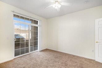 7440 S Blackhawk St in Englewood, CO - Building Photo - Building Photo