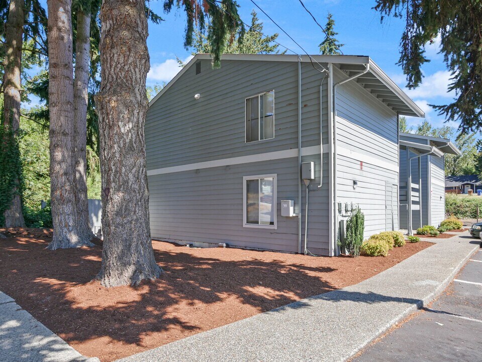 Madrona Park in Tacoma, WA - Foto de edificio