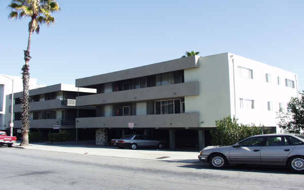 3430-3440 Elm Ave in Long Beach, CA - Building Photo