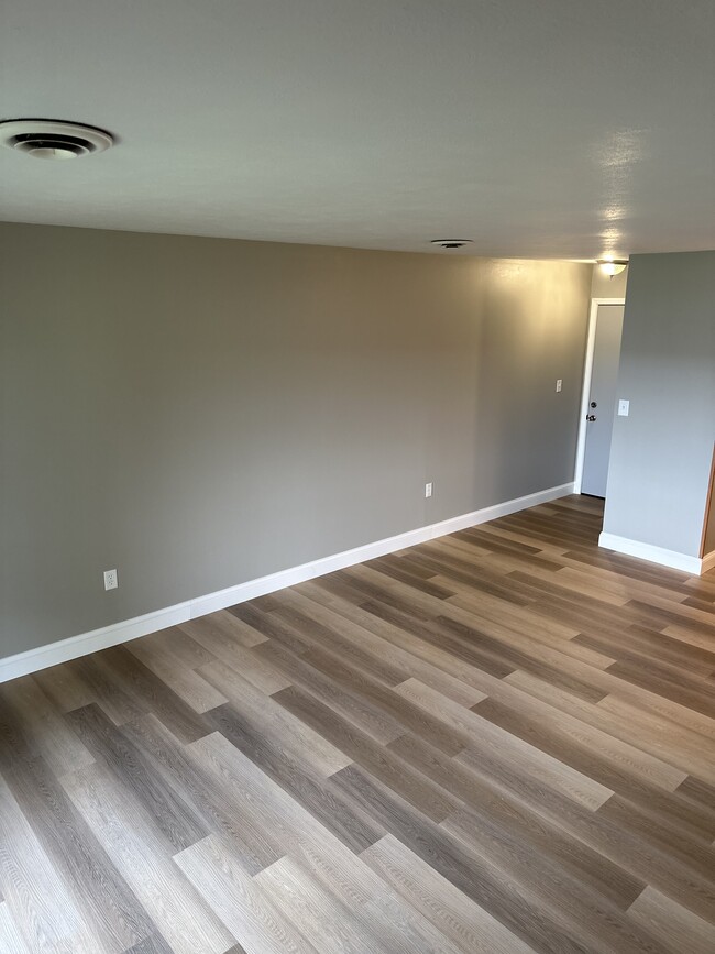 property at 2275 N Cable Rd