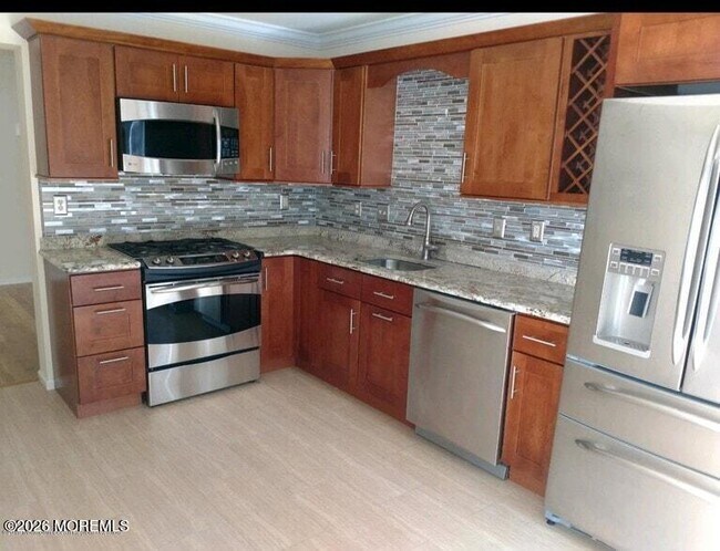 69 Daniele Dr in Ocean Township, NJ - Building Photo - Building Photo