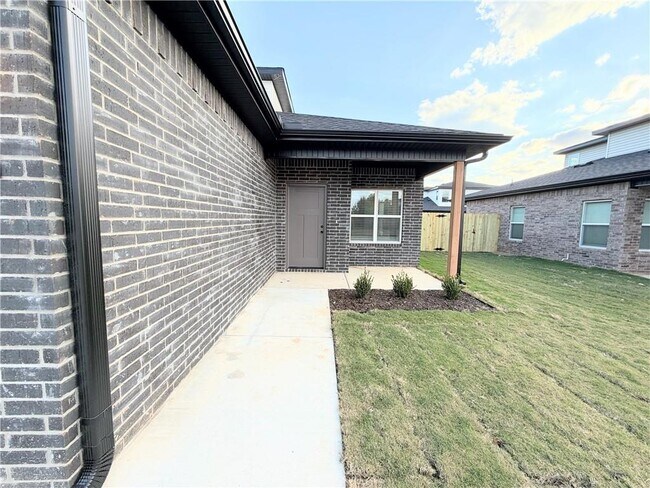 531 Cosmos St in Centerton, AR - Building Photo - Building Photo