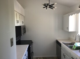 Kettering Hills Apartments in Defiance, OH - Building Photo