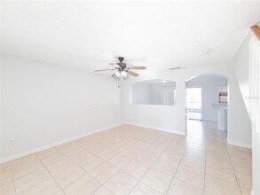 1300 Carey Glen Cir in Orlando, FL - Building Photo - Building Photo