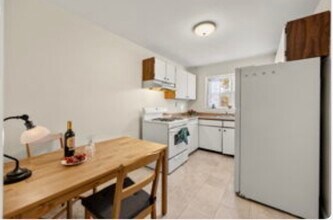 5 Alton Ct in Brookline, MA - Building Photo - Building Photo