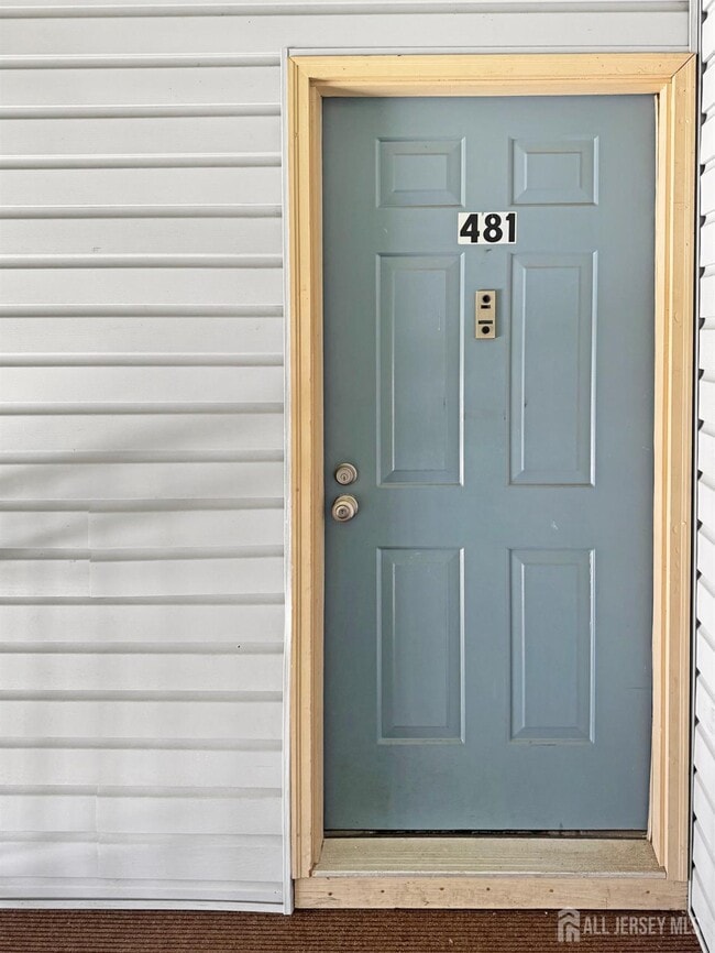 481 Danbury Ln in East Brunswick, NJ - Building Photo - Building Photo