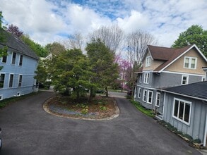 411 N Geneva St, Unit Apt 1 in Ithaca, NY - Building Photo - Building Photo