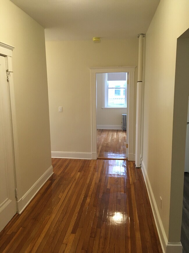 1762 Commonwealth Ave, Unit 7 in Boston, MA - Building Photo - Building Photo