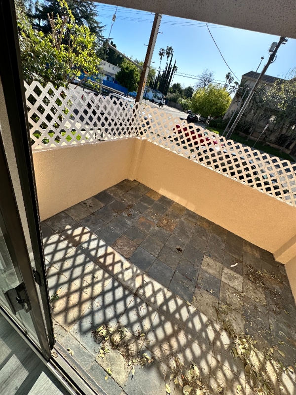 7040 Haskell Ave in Los Angeles, CA - Foto de edificio - Building Photo