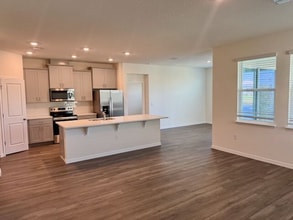 3210 Arch Ave in Ormond Beach, FL - Building Photo - Building Photo