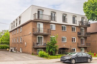 Coopérative La Buissonnière in Montréal, QC - Building Photo