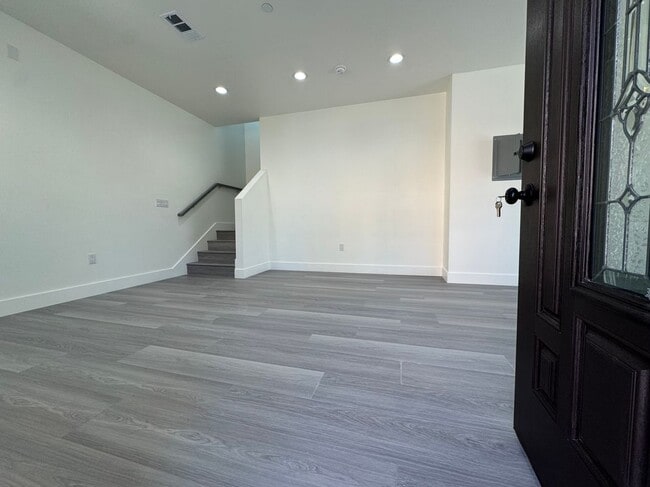 7871 Glencoe Drive in Huntington Beach, CA - Building Photo - Building Photo