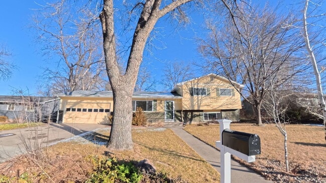 property at 1028 Skyline Dr