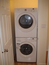 9000 La Crosse Ave, Unit 1n in Skokie, IL - Building Photo - Building Photo