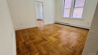 61-02 43rd Ave in Queens, NY - Building Photo - Building Photo