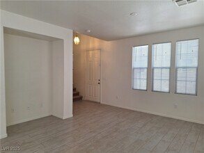 1227 El Fuego Trail in Henderson, NV - Building Photo - Building Photo